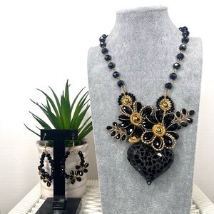 Elegant Black and Gold Floral Necklace and Earring Set